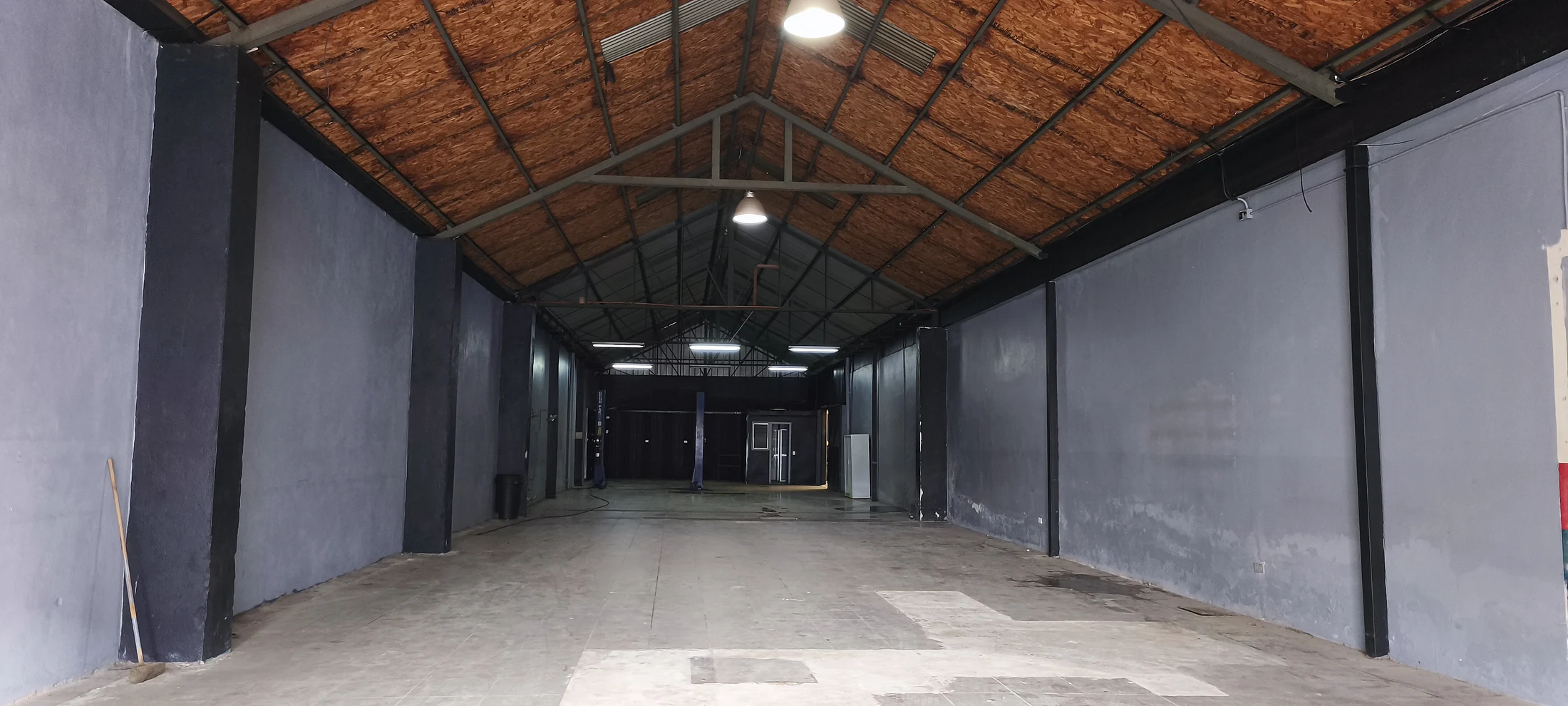 Gran local comercial de 309 m² en arriendo
